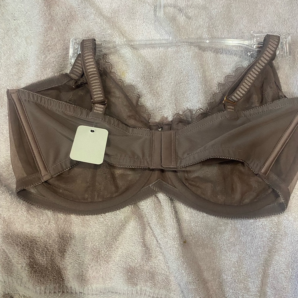 Soma Breath Taking Full Coverage Underwire bra - 36G in tan lace - Picture 4 of 4